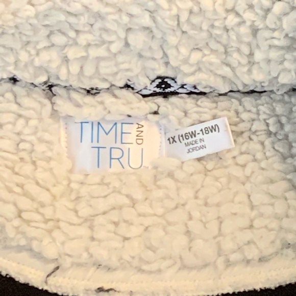 Teddy Bear Pullover Jacket - Picture 3 of 3